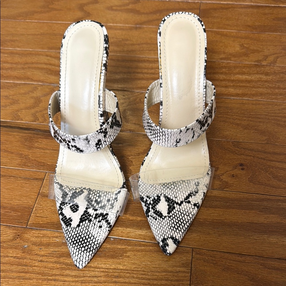 Stylish Snakeskin Pattern Women's Heels